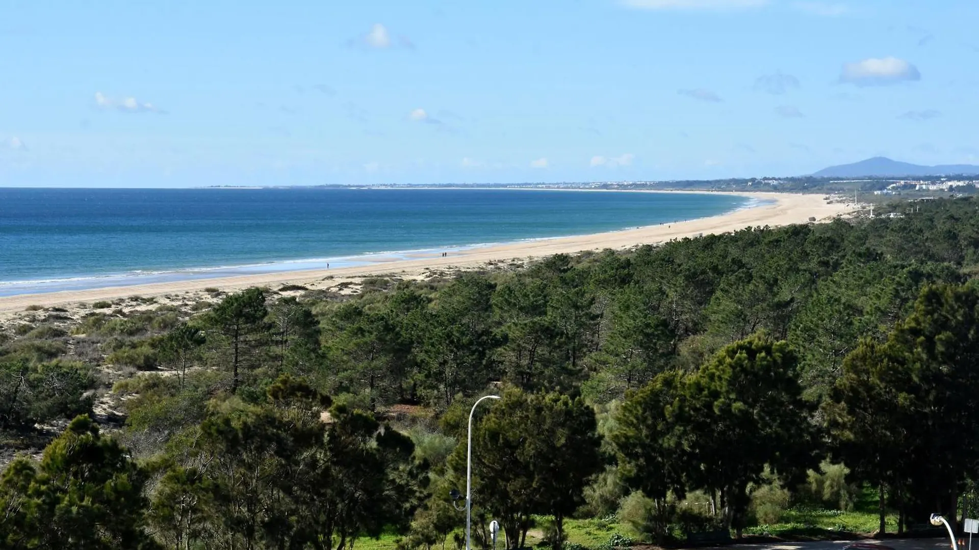 Beach House Monte Gordo