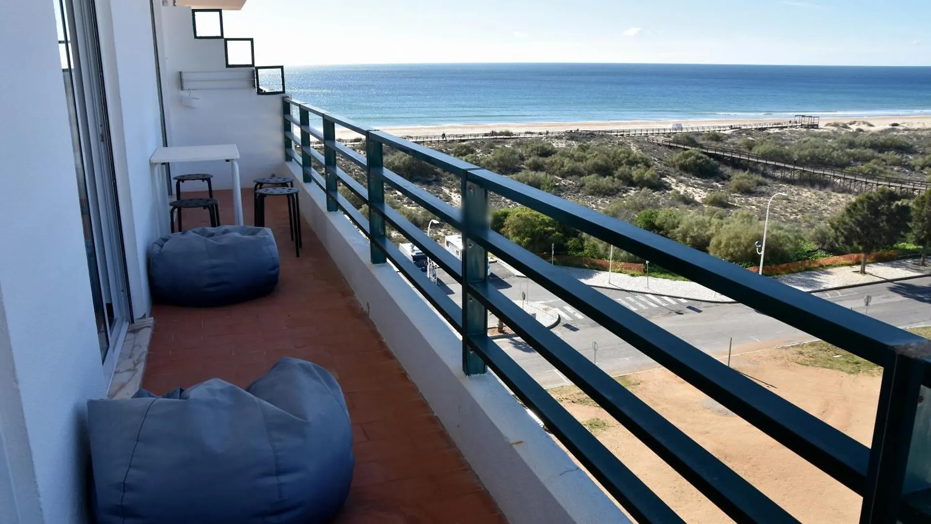 Beach House Monte Gordo 0*,