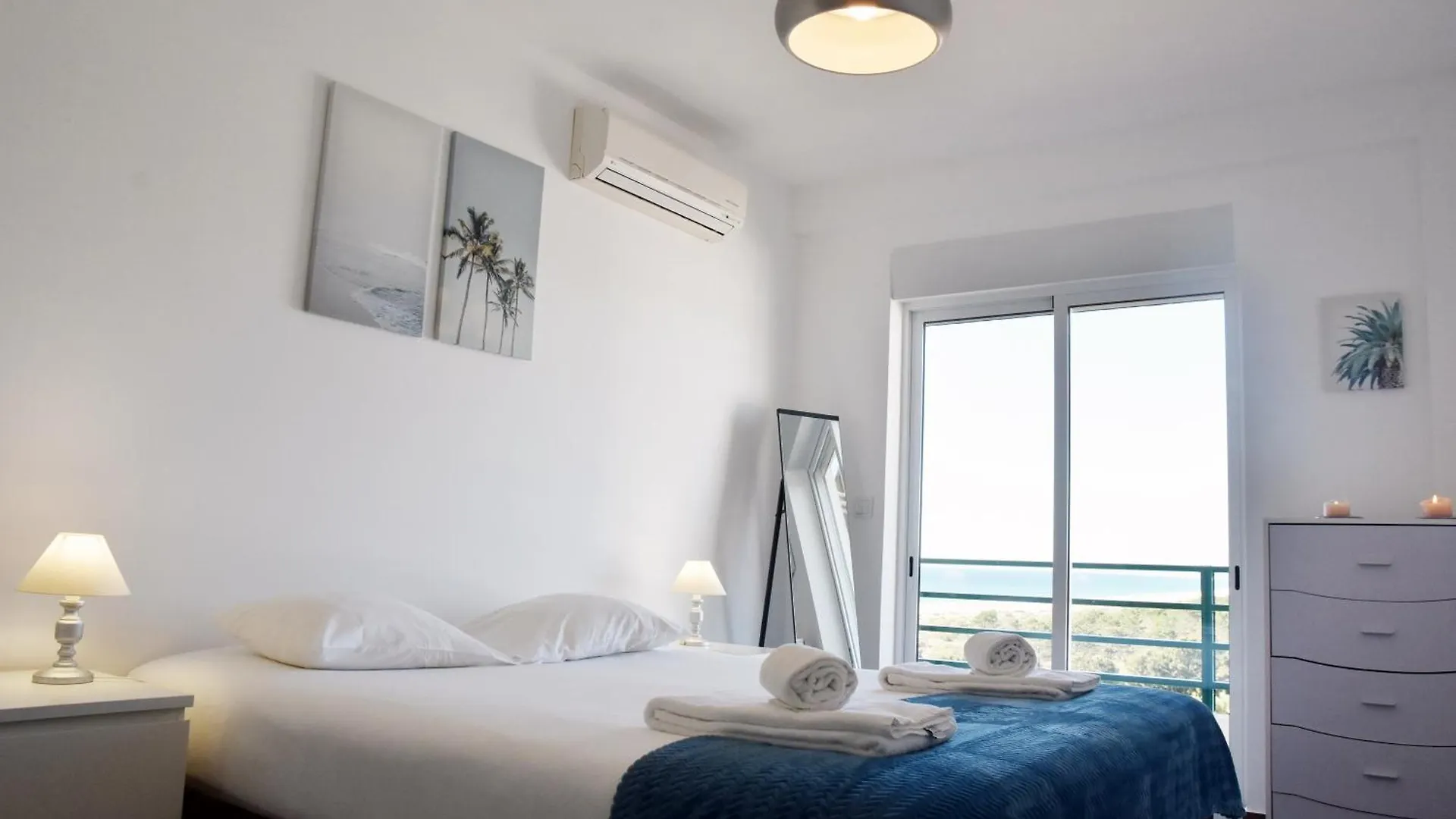 Beach House Monte Gordo